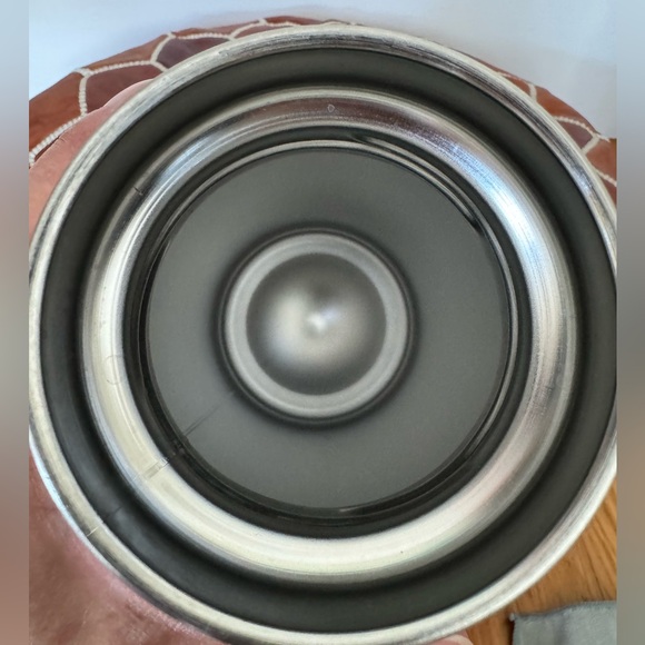 Otterbox Elevation Stainless Steel Growler 64 oz - Picture 5 of 5